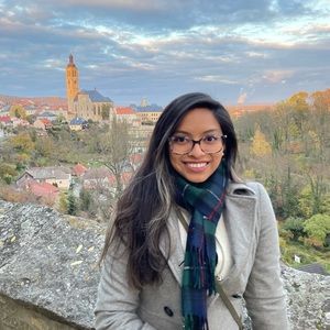 Meet your Posher, Glory